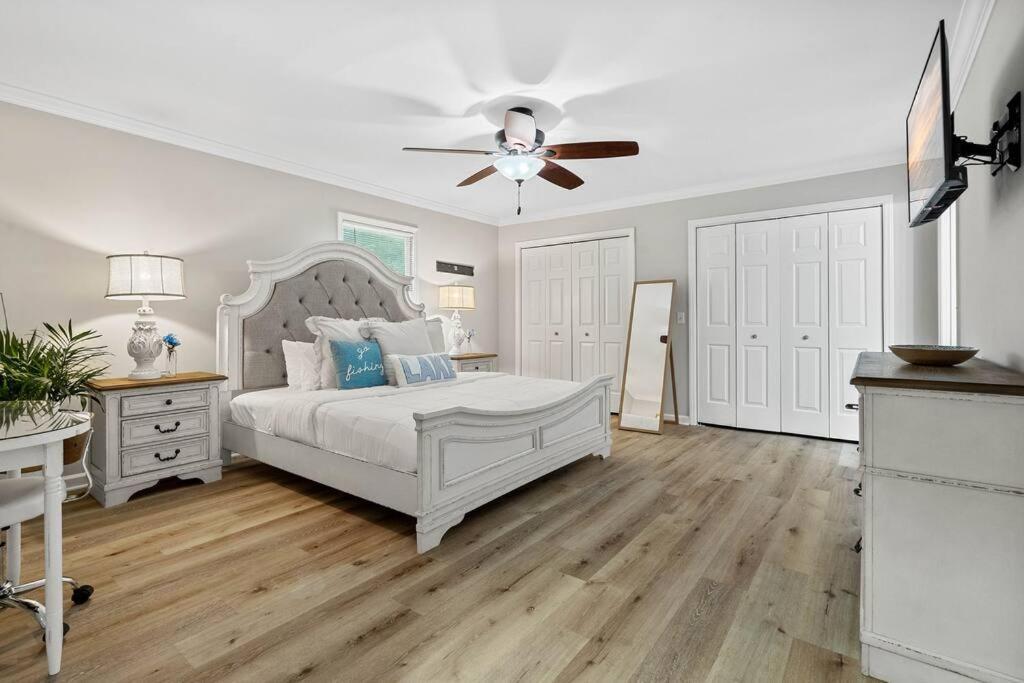 Cozy Lake Home - Jacuzzi King Bed Marina Access Mooresville Exterior photo
