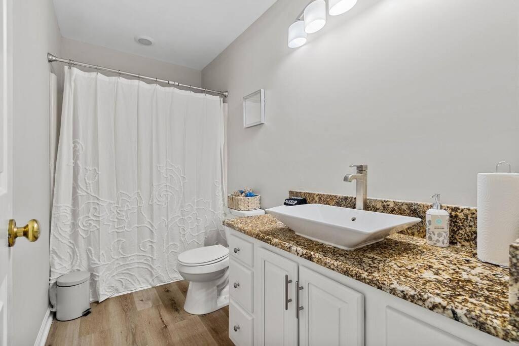Cozy Lake Home - Jacuzzi King Bed Marina Access Mooresville Exterior photo